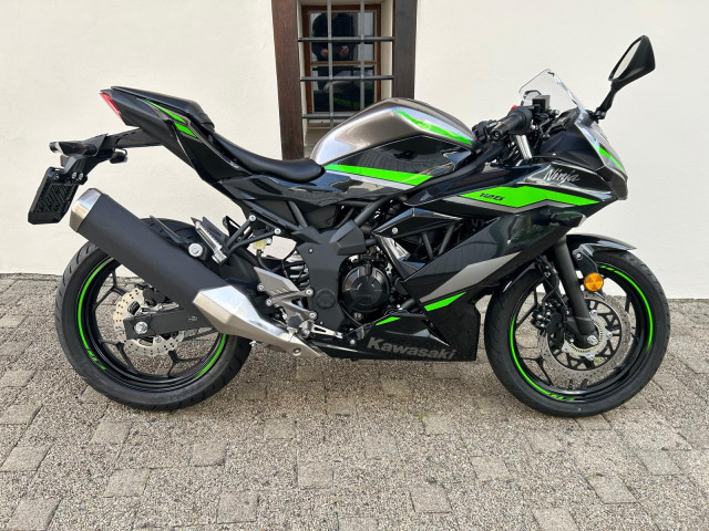 KAWASAKI Ninja 125 Sport Occasion