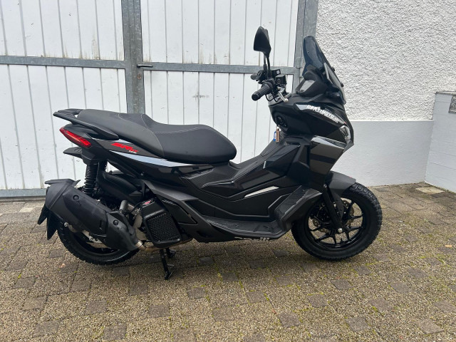 APRILIA SR GT 125 Roller Vorführfahrzeug