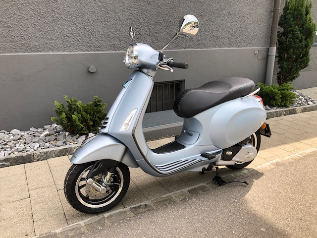 PIAGGIO Vespa Primavera 125 Roller Neufahrzeug