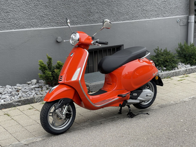 PIAGGIO Vespa Primavera 125 Scooter Moto neuve