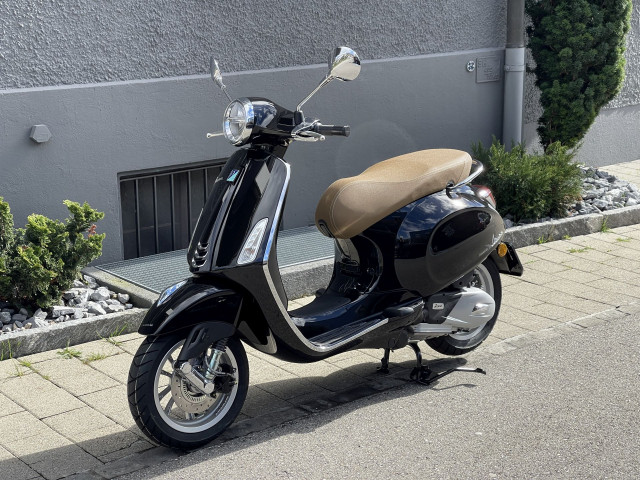 PIAGGIO Vespa Primavera 125 Roller Neufahrzeug