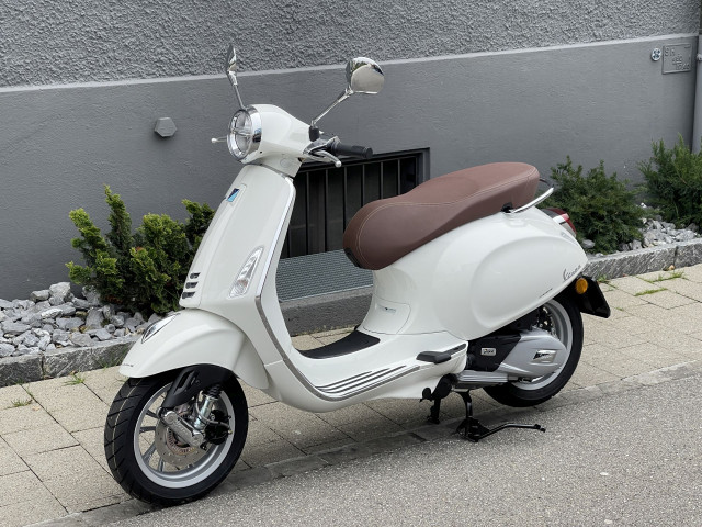 PIAGGIO Vespa Primavera 125 Scooter Moto neuve