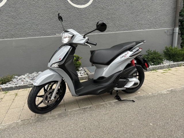 PIAGGIO Liberty 125 Scooter Moto nuova