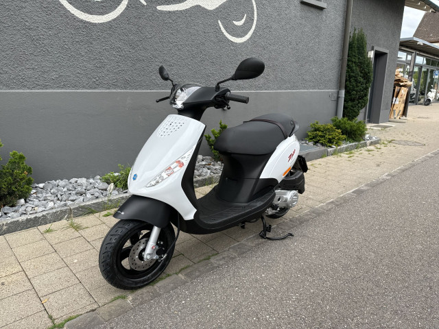 PIAGGIO Zip 50 Roller Neufahrzeug