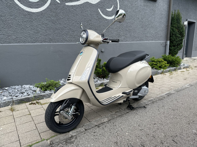 PIAGGIO Vespa Primavera 125 Scooter Moto nuova