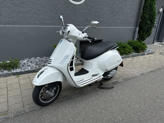 PIAGGIO Vespa GTS 300 HPE Roller Occasion