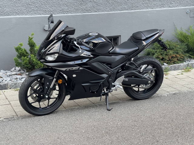 YAMAHA R3 Sport Neufahrzeug