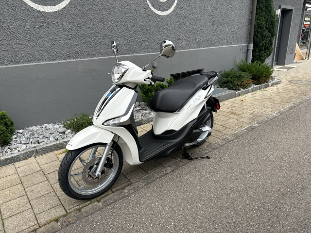 PIAGGIO Liberty 125 Roller Neufahrzeug