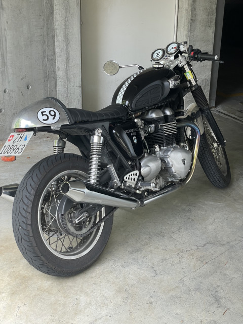 TRIUMPH Thruxton 900 Retro Usato