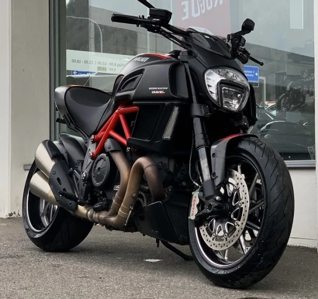 DUCATI Diavel 1200 Carbon Naked Usato