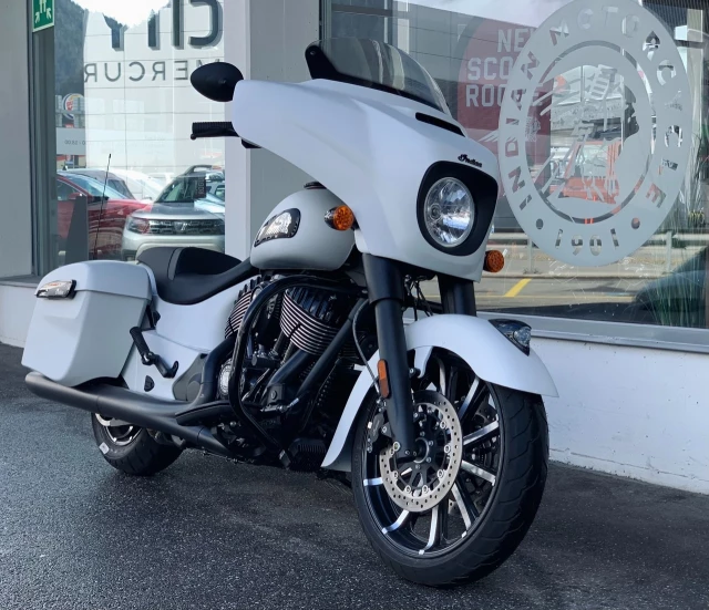 INDIAN Chieftain Dark Horse Custom Modèle démo