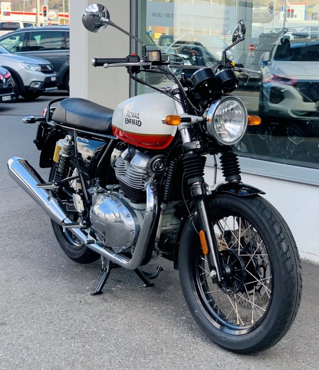 ROYAL-ENFIELD Interceptor 650 Retro New vehicle