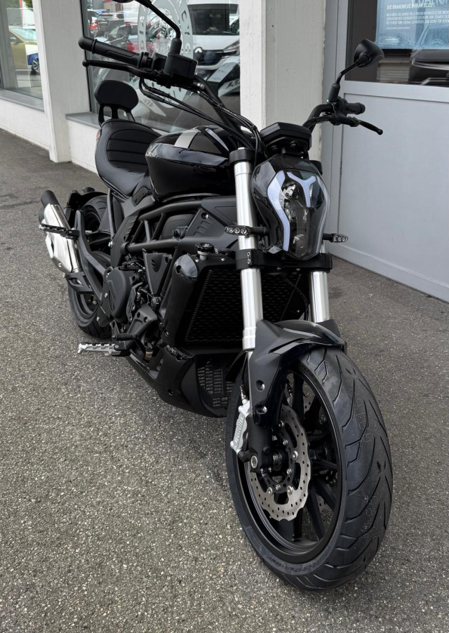 BENELLI 502C Naked Neufahrzeug