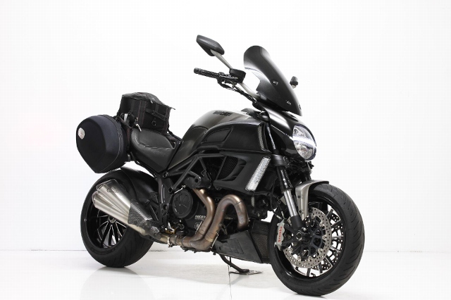 DUCATI Diavel 1200 Carbon Naked Usato