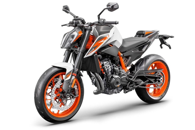 KTM 890 Duke R Naked Demo vehicle