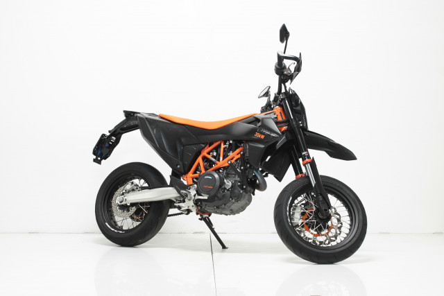 KTM 690 SMC R Supermoto Supermoto Usato