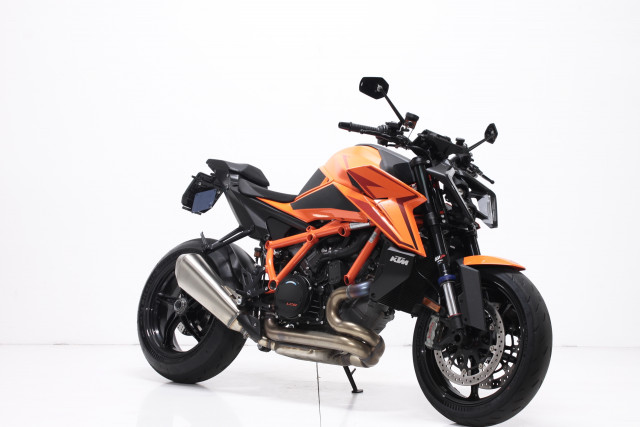 KTM 1390 Super Duke R Naked Vorführfahrzeug