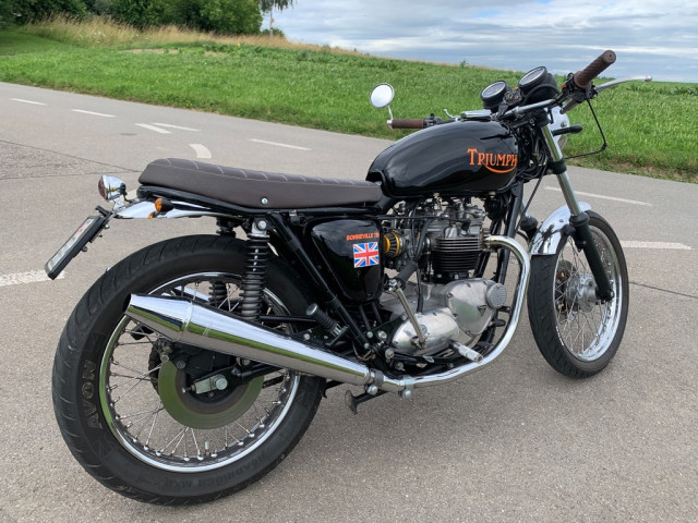 TRIUMPH Bonneville T140 Touring Usato