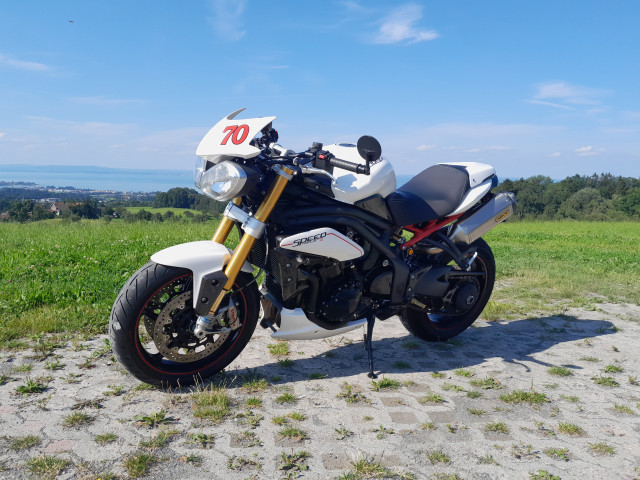 TRIUMPH Speed Triple 1050 R Naked Occasion