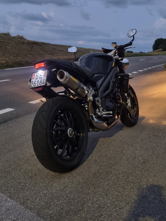 TRIUMPH Speed Triple 1050 Naked Used