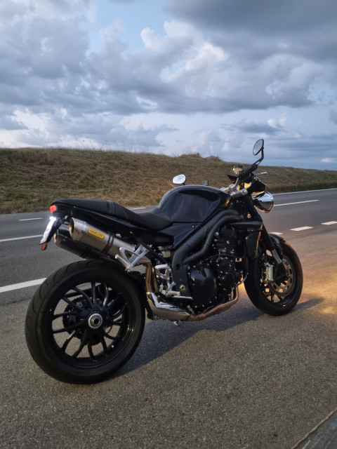 TRIUMPH Speed Triple 1050 Naked Used