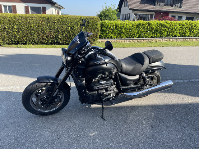 TRIUMPH Rocket III 2300 Roadster Custom Usato