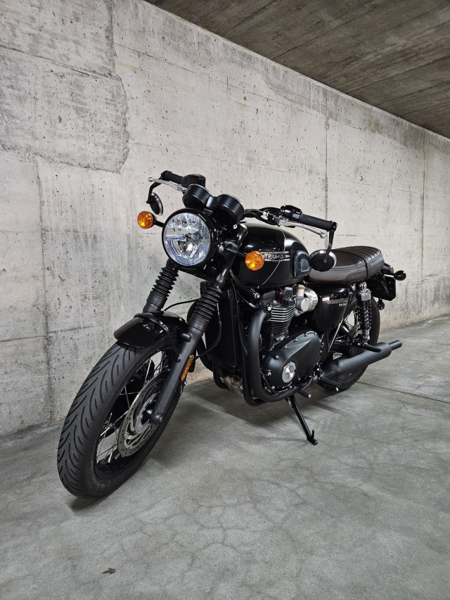 TRIUMPH Bonneville T120 Black Retro Usato