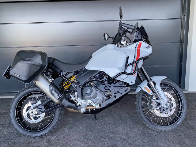 DUCATI 937 DesertX V2 Enduro Usato