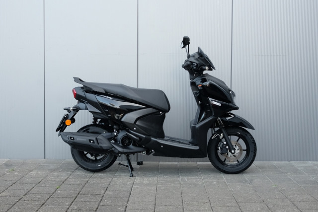 YAMAHA LCG 125 RayZR Roller Occasion