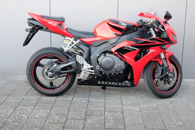 HONDA CBR 1000 RR Fireblade Sport Occasion HONDA CBR 1000 RR Fireblade Sport Occasion