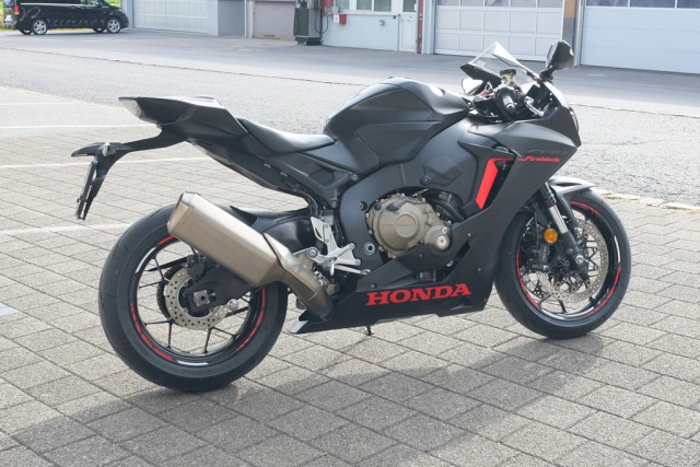 HONDA CBR 1000 RR Fireblade Sport Occasion HONDA CBR 1000 RR Fireblade Sport Occasion