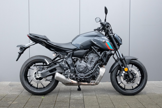 YAMAHA MT-07 Naked Neufahrzeug