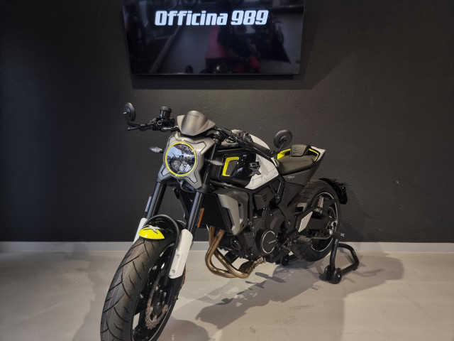 CF MOTO 700 CL-X Sport Naked Neufahrzeug