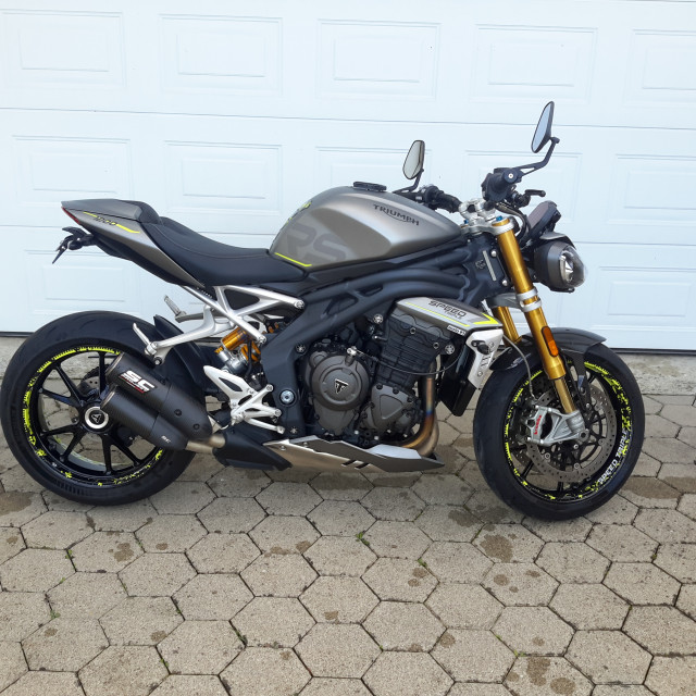 TRIUMPH Speed Triple 1200 RS Naked Neufahrzeug