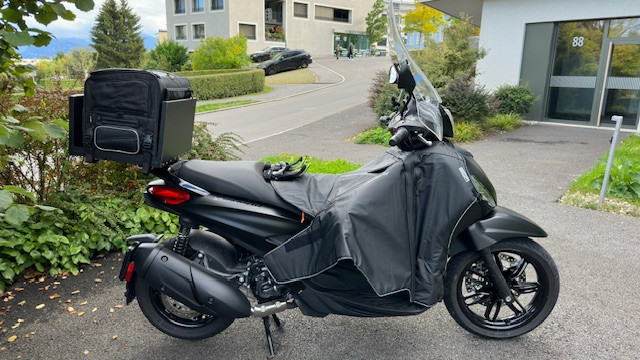 PIAGGIO Beverly 300 HPE Deep Black Roller Occasion