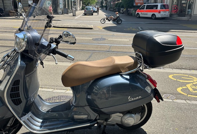 PIAGGIO Vespa GTS 300 Roller Occasion