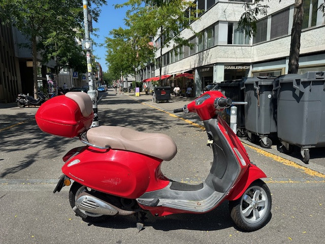 PIAGGIO Vespa Primavera 50 Roller Occasion