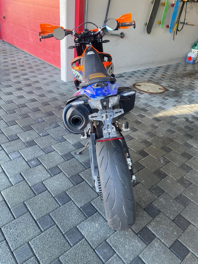 KTM 690 SMC R Supermoto Supermoto Usato