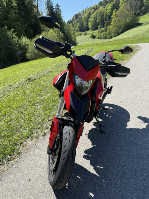 DUCATI Hypermotard 939 Naked Used