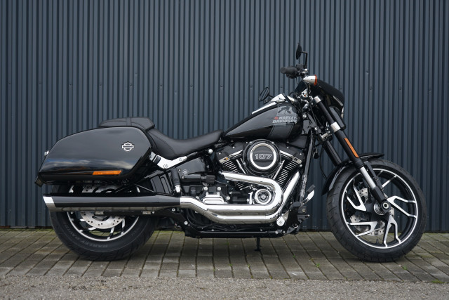 HARLEY-DAVIDSON FLSB 1745 Softail Sport Glide 107 Custom Neufahrzeug