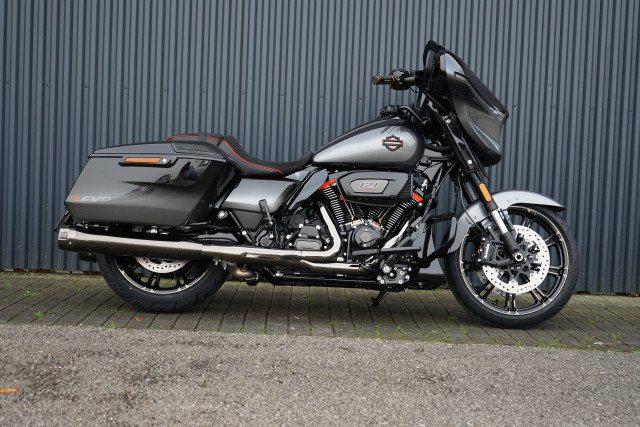 HARLEY-DAVIDSON FLHXSE 1977 CVO Street Glide 121 Touring Neufahrzeug