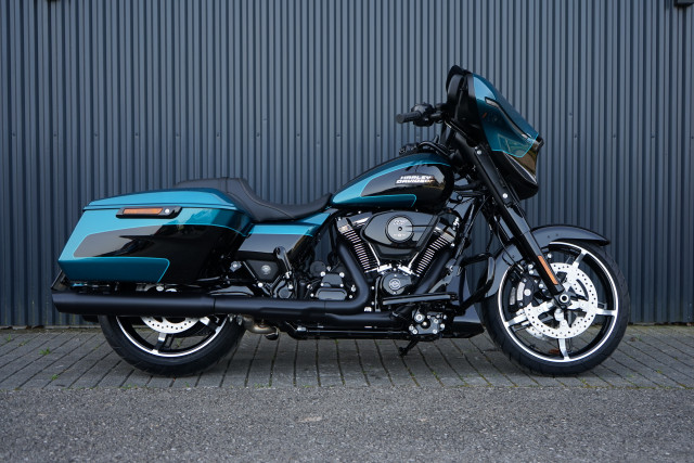 HARLEY-DAVIDSON FLHX 1923 Street Glide 117 Touring Neufahrzeug HARLEY-DAVIDSON FLHX 1923 Street Glide 117 Touring Neufahrzeug