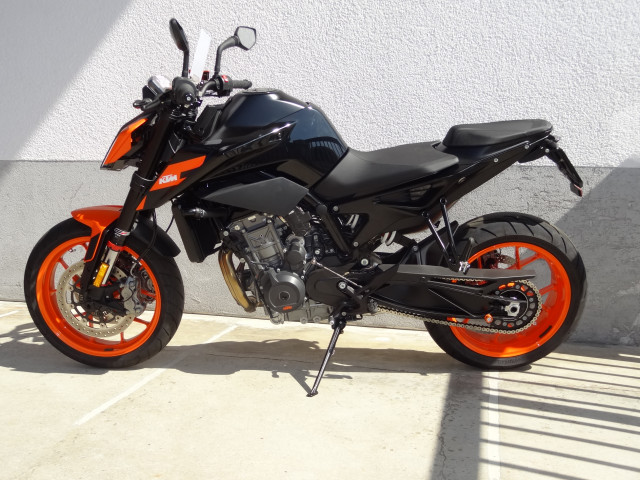 KTM 890 Duke GP Naked One day registration