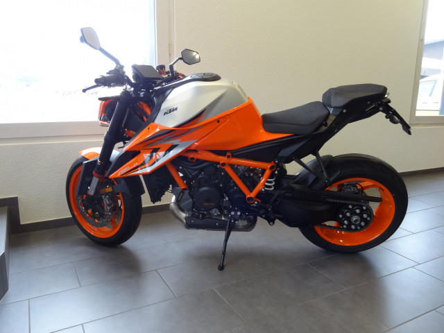 KTM 1290 Super Duke R Naked Registrazione di un giorno