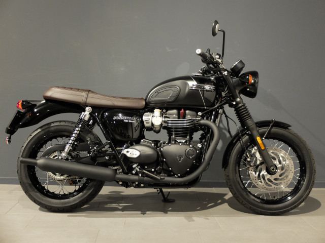 TRIUMPH Bonneville T120 Black Retro Moto nuova