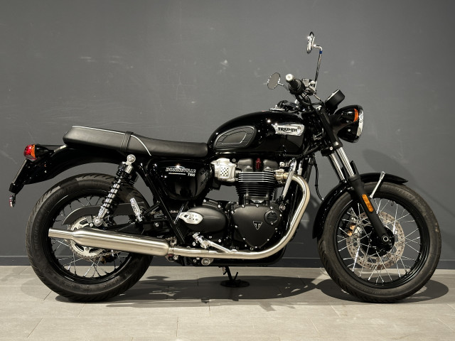 TRIUMPH Bonneville T100 Retro Modello dimostrativo