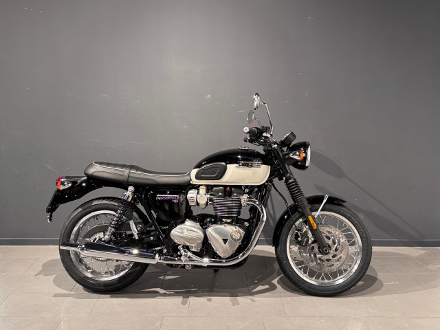 TRIUMPH Bonneville T120 Retro Moto neuve