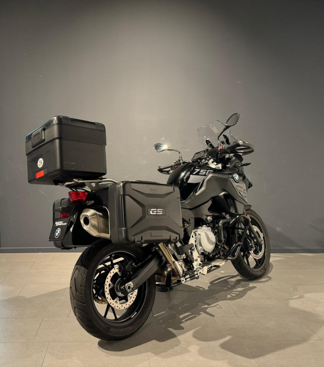 BMW F 750 GS Triple Black