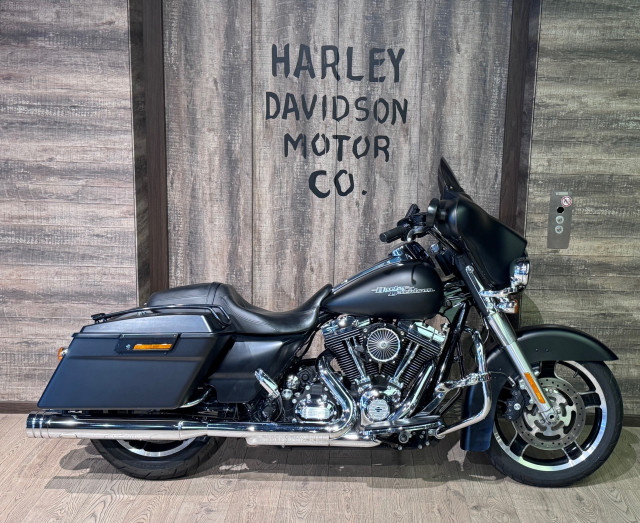 HARLEY-DAVIDSON FLHX 1584 Street Glide Touring Usato