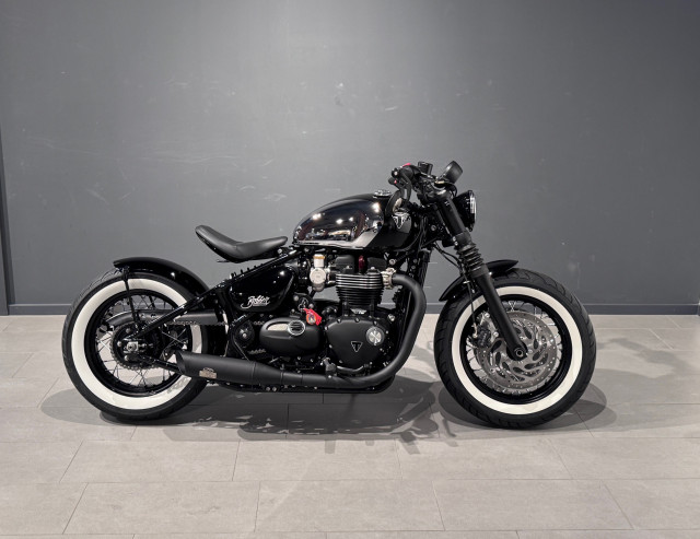 TRIUMPH Bonneville Bobber 1200 Chrome Edition Retro Moto nuova